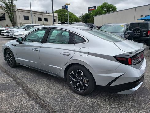 Used 2025 Hyundai Sonata SEL FWD image 13