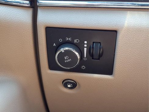Used 2017 Jeep Grand Cherokee Limited w/ Trailer Tow Group IV AWD/4WD image 12