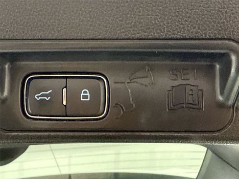 Used 2020 Ford Explorer XLT w/ Equipment Group 202A image 35