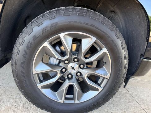 Used 2024 Chevrolet Silverado 1500 RST AWD/4WD image 13