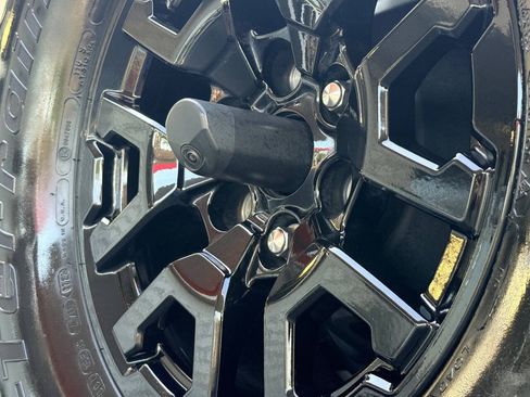 Used 2023 Ford Bronco Raptor AWD/4WD image 9
