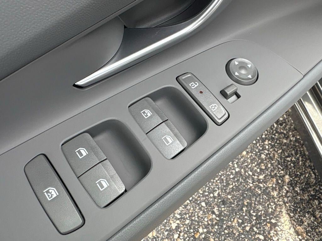 New 2026 Hyundai Elantra Sport FWD image 60