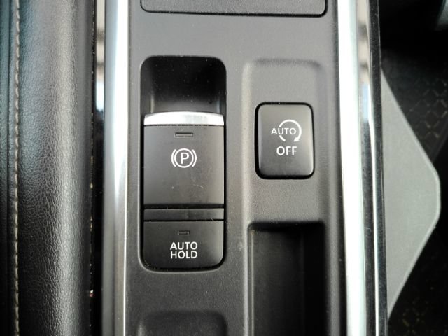 Used 2022 Nissan Pathfinder SL w/ SL Black Package FWD image 49