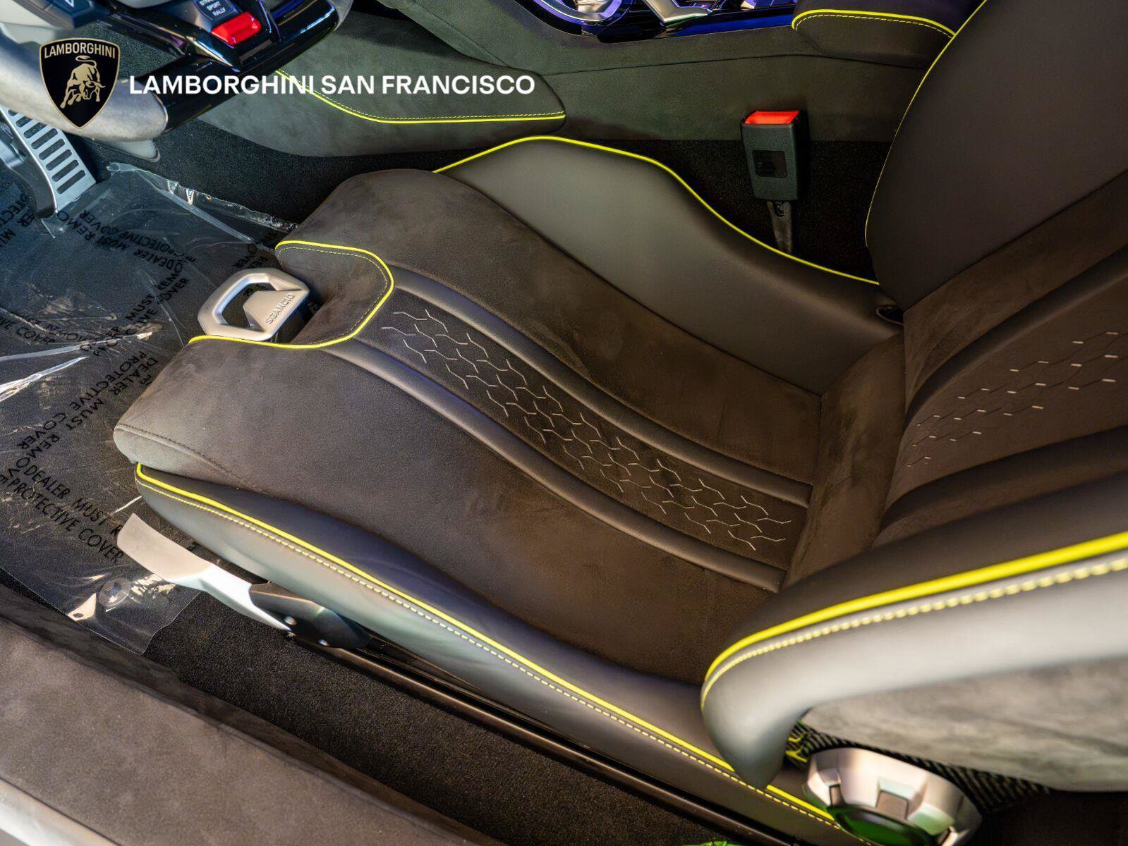 Used 2024 Lamborghini Huracan Sterrato AWD/4WD image 12