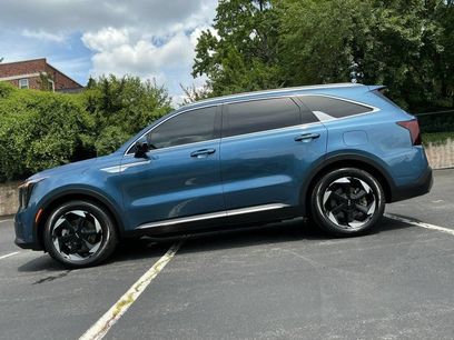 Used 2025 Kia Sorento EX w/ EX Panoramic Sunroof Package