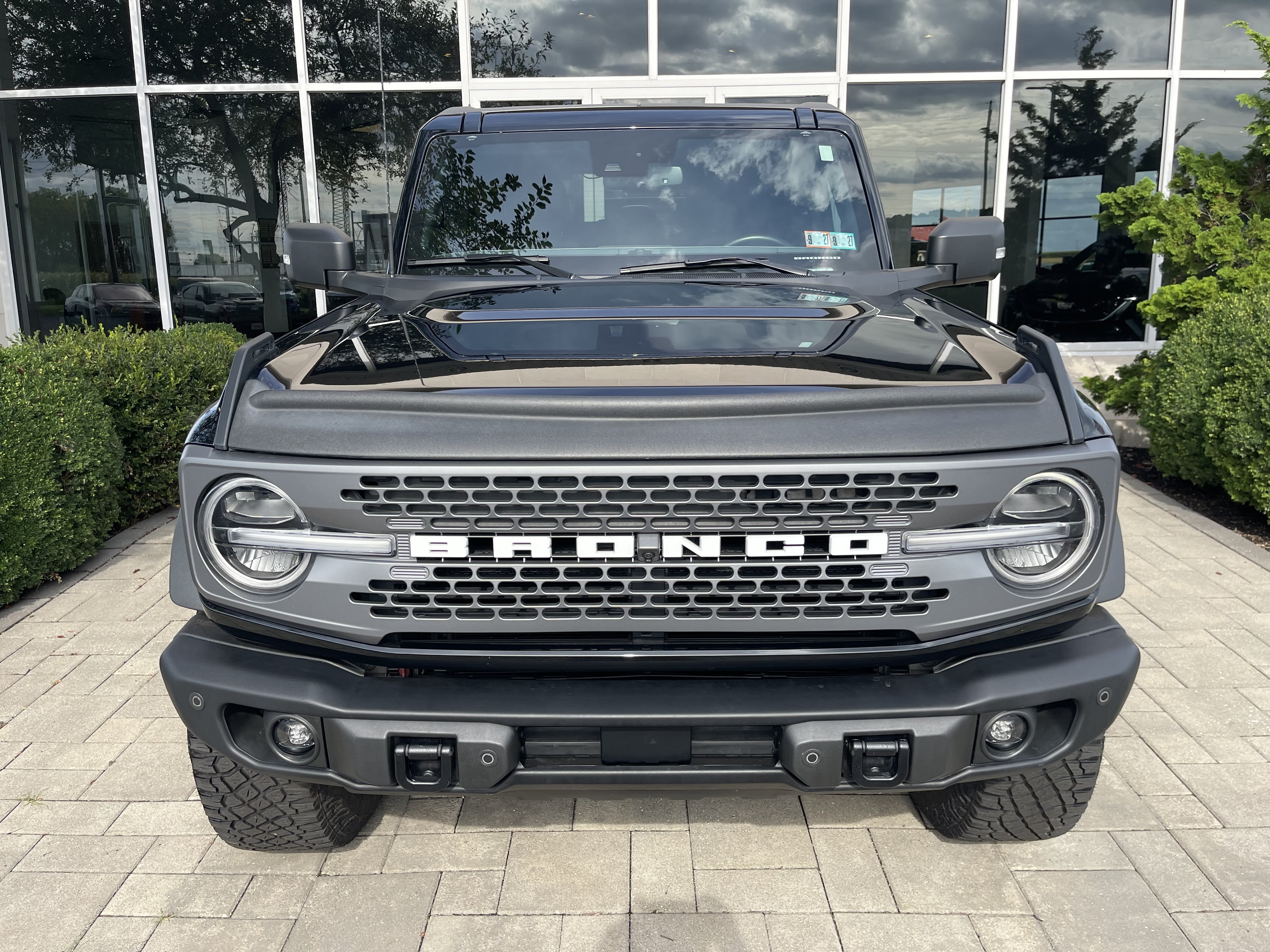 Used 2023 Ford Bronco Badlands w/ Sasquatch Package AWD/4WD image 2