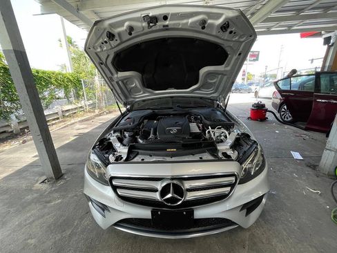 Used 2019 Mercedes-Benz E 300 image 4
