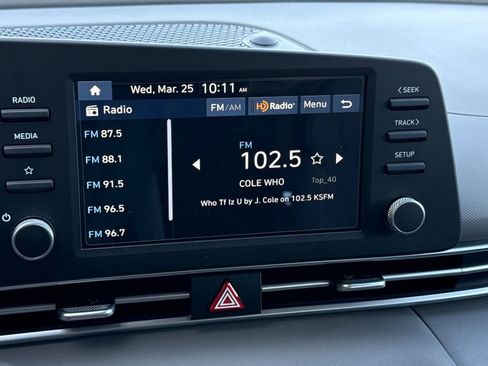 Used 2025 Hyundai Elantra Sport FWD image 15