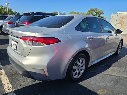 Used 2025 Toyota Corolla LE w/ Convenience Package FWD image 8