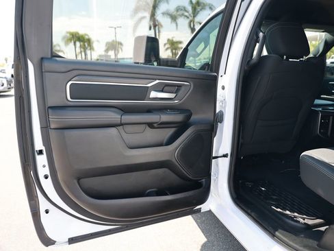 Used 2025 RAM 1500 Big Horn AWD/4WD image 33