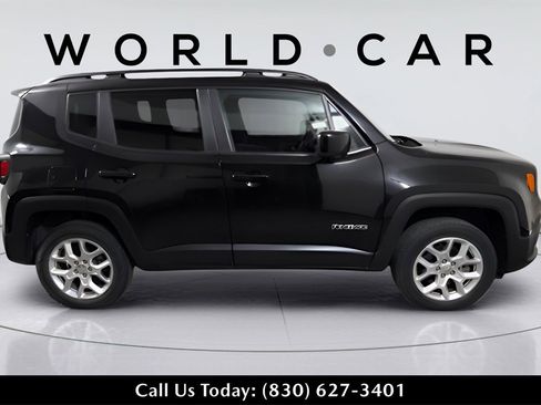 Used 2018 Jeep Renegade Latitude w/ Safety & Security Group image 8