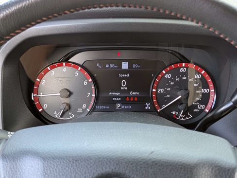 Used 2024 Nissan Titan PRO-4X AWD/4WD image 26