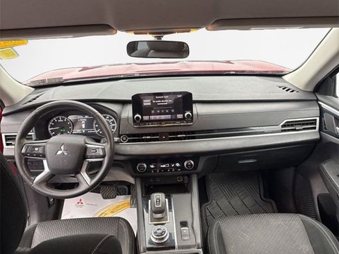 Used 2022 Mitsubishi Outlander ES image 36