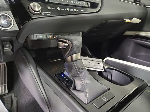 Used 2025 Lexus ES 350 F Sport image 25