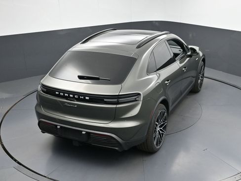 Certified 2024 Porsche Macan 4 Electric image 36