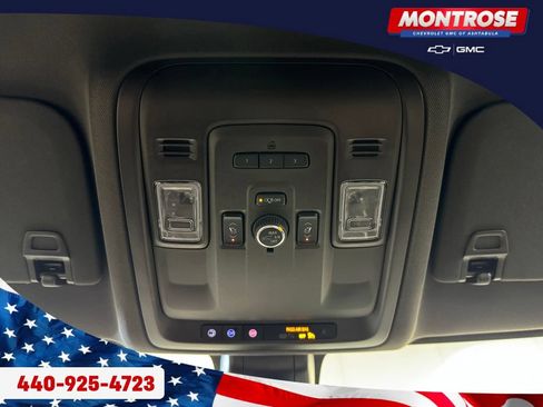 Used 2022 Chevrolet Tahoe Z71 w/ Z71 Off-Road Package AWD/4WD image 22