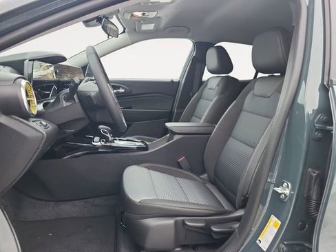 New 2026 Chevrolet Trax LT w/ Driver Confidence Package image 11