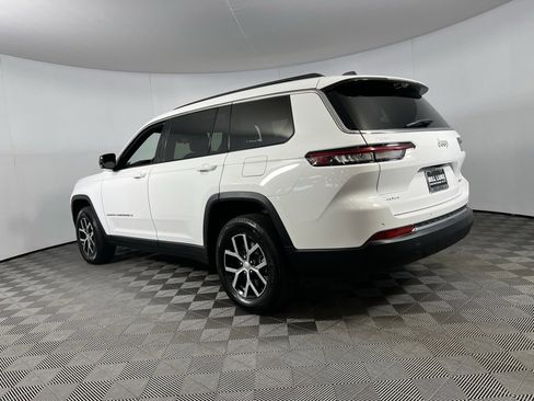 Certified 2024 Jeep Grand Cherokee L Limited w/ Luxury Tech Group II image 7