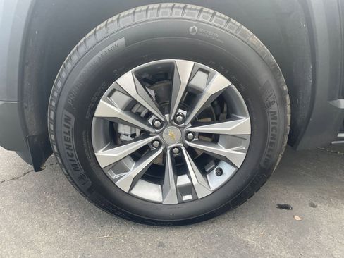 Used 2025 Chevrolet Equinox LT image 23