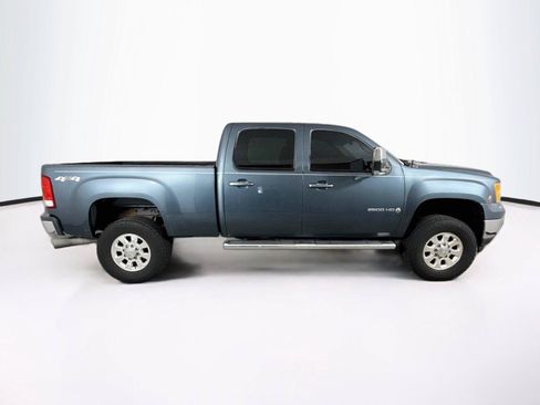Used 2013 GMC Sierra 2500 SLT w/ LPO, On The Job Package AWD/4WD image 3