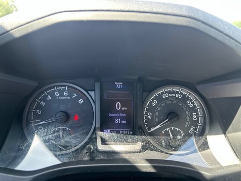 Used 2018 Toyota Tacoma TRD Off-Road w/ Technology Package AWD/4WD image 21