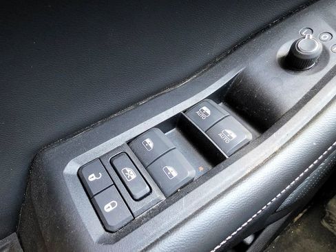 Used 2024 Jeep Grand Cherokee L Laredo AWD/4WD image 19