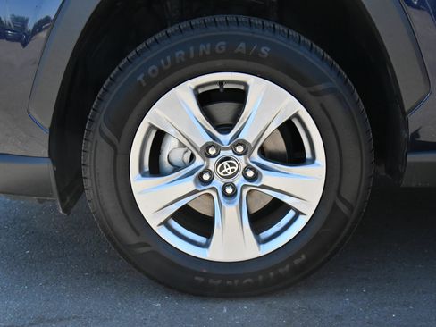 Used 2024 Toyota RAV4 XLE FWD image 12