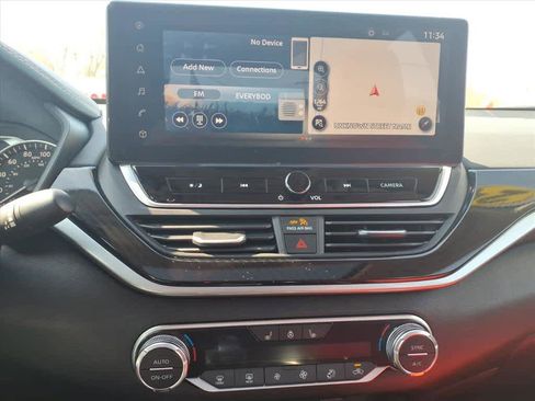 Certified 2024 Nissan Altima 2.0 SR image 13