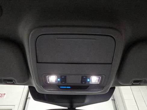 Certified 2022 Ford Explorer XLT AWD/4WD image 3
