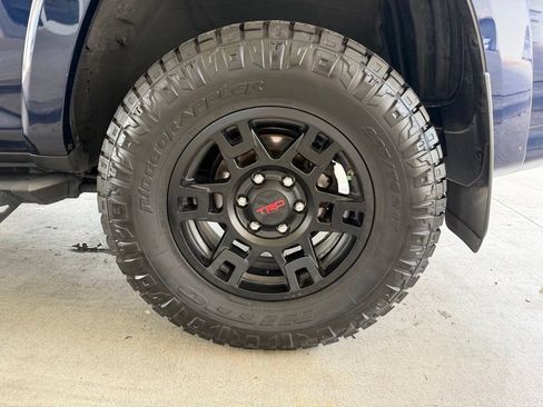 Used 2023 Toyota 4Runner TRD Off-Road Premium w/ Moonroof Package AWD/4WD image 19