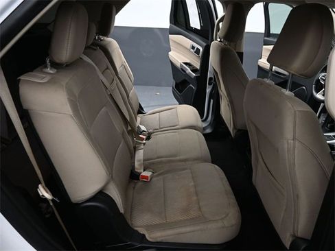 Used 2023 Ford Explorer XLT image 22