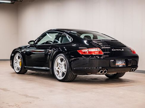 Used 2005 Porsche 911 Carrera S RWD image 29