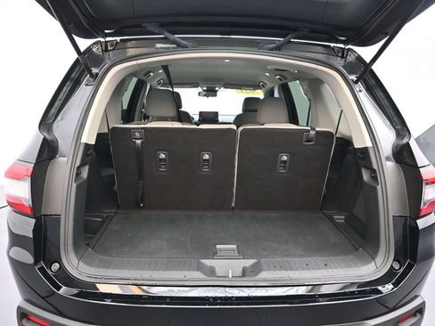 Used 2023 Honda Pilot LX image 15