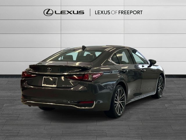 Certified 2024 Lexus ES 300h w/ Premium Package FWD image 4