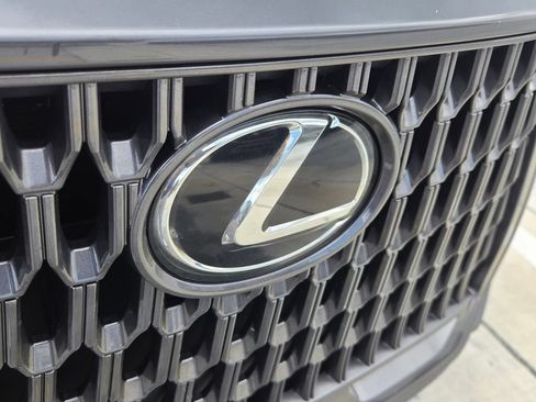 Used 2023 Lexus NX 250 FWD w/ Towing Package (2000 Lbs) image 11