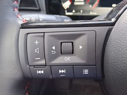 New 2026 Nissan Kicks SR w/ Cold Weather Package FWD image 16