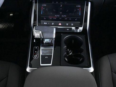 Used 2025 Audi Q8 Premium w/ Convenience Package AWD/4WD image 14