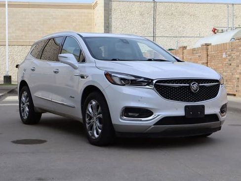 Used 2018 Buick Enclave Avenir w/ Avenir Technology Package image 2
