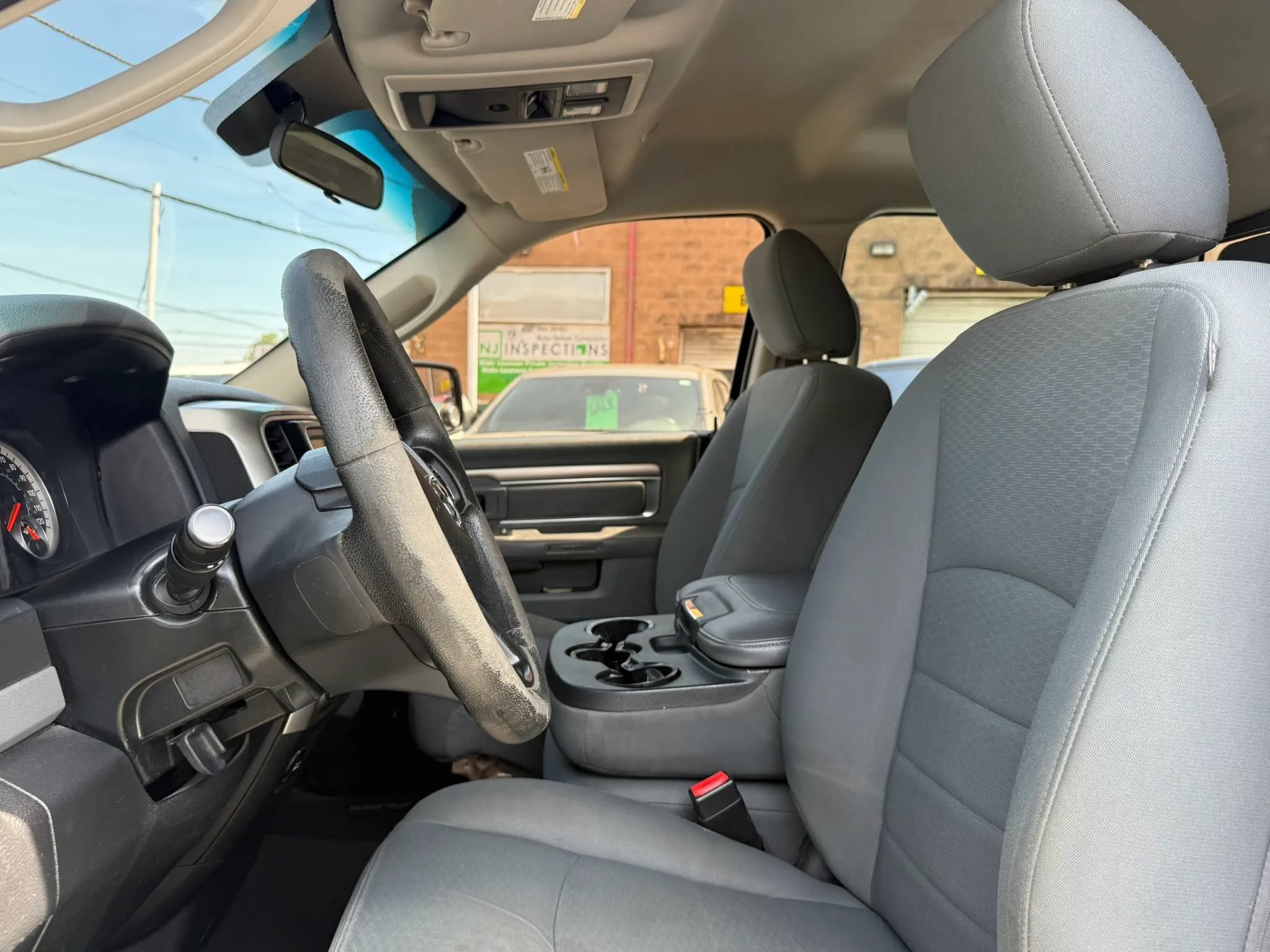 Used 2017 RAM 1500 Classic SLT AWD/4WD image 8