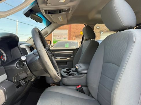 Used 2017 RAM 1500 Classic SLT AWD/4WD image 8