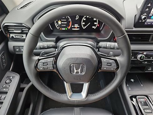 Used 2025 Honda Pilot EX-L image 16