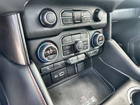 Used 2022 Chevrolet Tahoe RST w/ Luxury Package RWD image 27