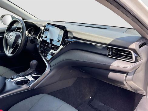 Used 2022 Toyota Camry LE FWD image 26