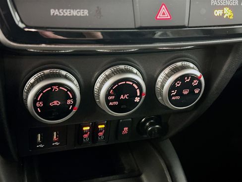 Used 2024 Mitsubishi Outlander Sport SE image 23