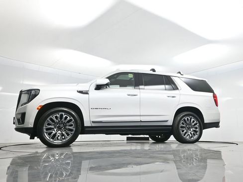 Used 2023 GMC Yukon Denali Ultimate image 7