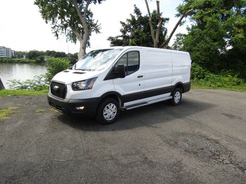 Used 2024 Ford Transit 250 Low Roof w/ Exterior Upgrade Package RWD image 2