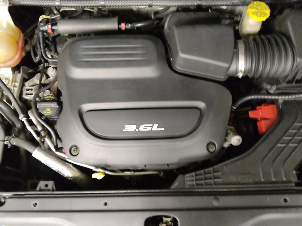 Used 2017 Chrysler Pacifica Limited FWD image 30