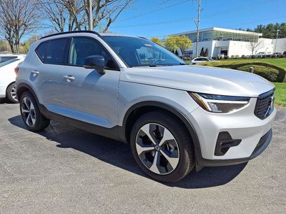 Certified 2023 Volvo XC40 B5 Plus w/ Climate Package
