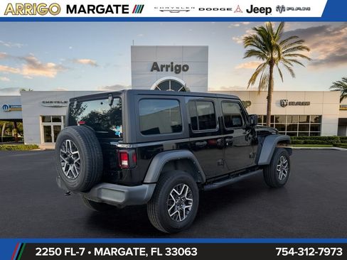 Used 2023 Jeep Wrangler Unlimited Sport AWD/4WD image 7