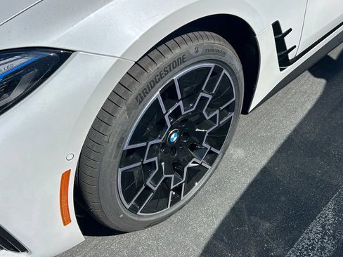 New 2026 BMW i4 eDrive40 w/ M Sport Package RWD image 3